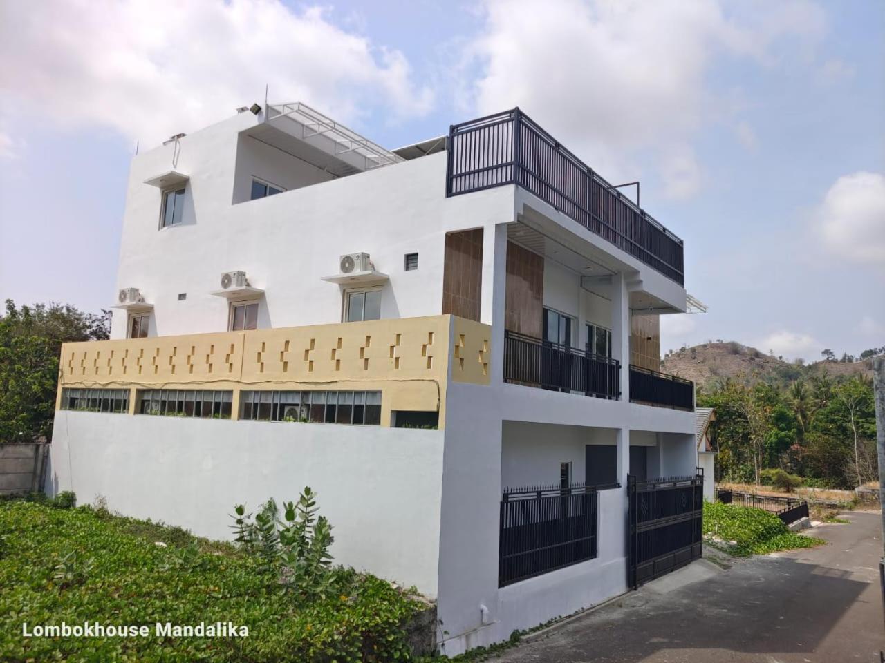 Lombokhouse Mandalika Hotel Kuta  Exterior foto